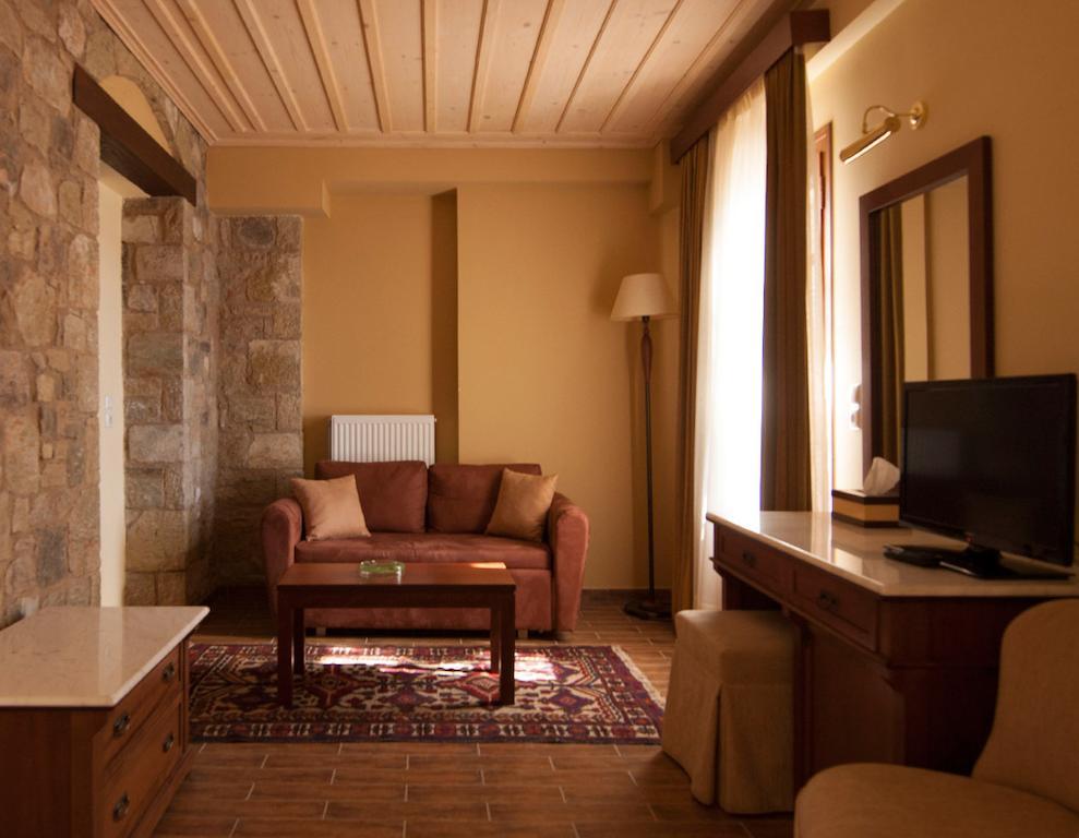 Alpen House Hotel & Suites Arachova Exterior foto